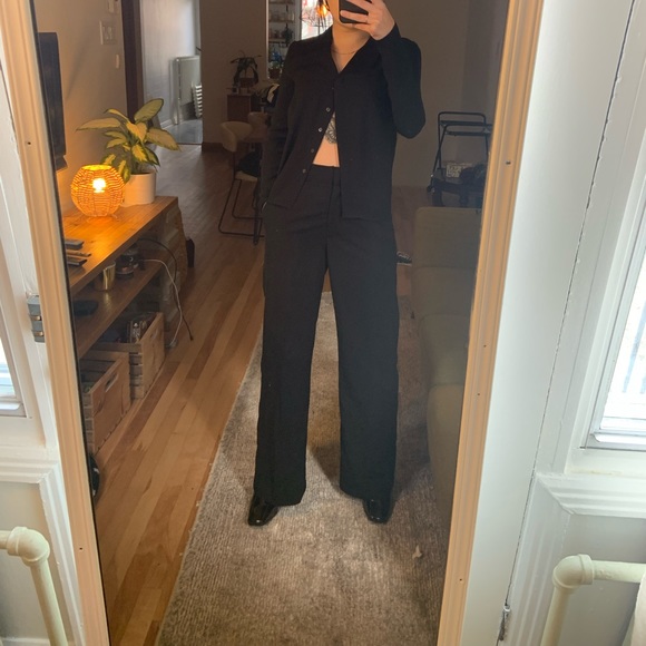 Black blouse - Picture 2 of 3